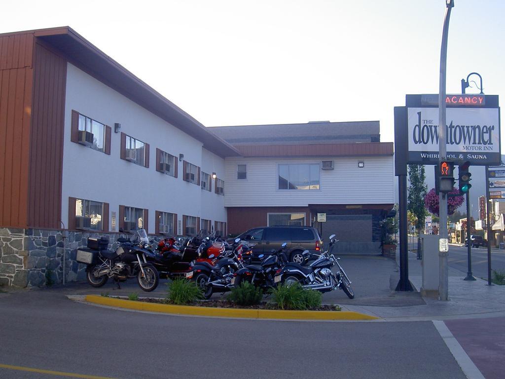 Downtowner Motor Inn Creston Ngoại thất bức ảnh