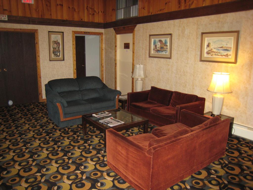 Downtowner Motor Inn Creston Ngoại thất bức ảnh