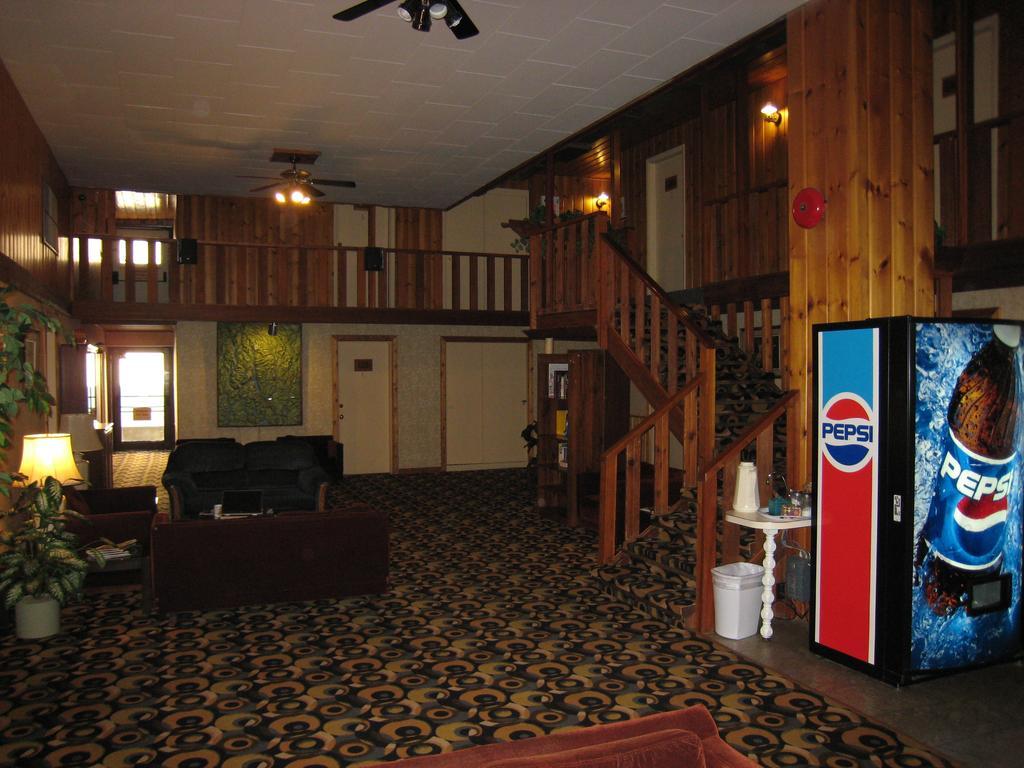 Downtowner Motor Inn Creston Ngoại thất bức ảnh